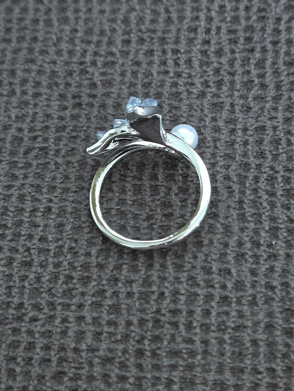 La Meno Fluke (Whale's🐋 Tail) and Freshwater Pearl Bypass Ring💍 - NIB - Picture 8 of 16